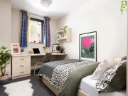 Extra Large Highest Double Ensuite: Three Bed Flat
