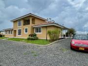 extraordinaria casa campestre en venta via Armenia Pereira