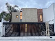 Extraordinaria Casa en Venta en Fraccionamiento Monte Magno