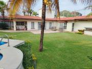 EXTRAORDINARIA CASA MUY COMPLETA EN UN NIVEL EN...