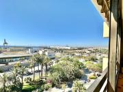 Extraordinaria Ubicación Junto Al Puerto Deportivo Y...