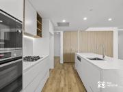 Executive Apartment In The Heart Of Cleveland !