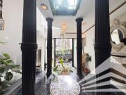 Extravagante Altbau Maisonette Wohnung am Linzer Auberg