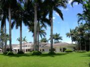 Exuberante mansão no Jardim Acapulco em Guarujá