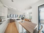EXZELLENTE DACHWOHNUNG in TOPZUSTAND mit TERRASSE,...