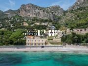 Eze sur Mer: Exceptionnelle propriété pieds dans...