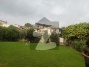 F10/4 Beautiful Location 1000 Sq Yd Houses 5 Kanal Extra...
