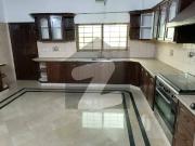 F11 666sqy upper portion 4 beds marbled floor separate gate