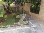 F11 double story house 500sqy 6beds 2kitchens marbled...
