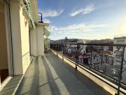 F2/3 Dernier étage Nice Carré d'or Dubouchage