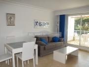 F2 POUR 3 PERSONNES. DOMAINE DE LA BAIE: en Centre...