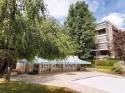 F3 avec piscine à louer au 1 er étage au Chesnay