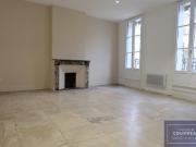 F3 RENOVE AVEC GOUT PLACE DE LA CANOURGUE