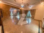 F7 excellent double storey house 500sqy 5beds 2kitchens...