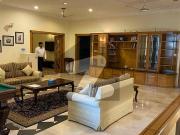 F 10/2 50*90 House Available Tile Flooring Close And Street