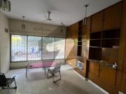 F 10 1 Kanal Corner House F 10