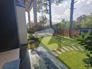 F 10 Brand New House For Sale