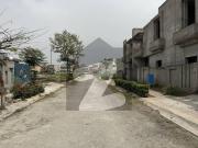 F. 17 t& size 50*90 plot for sale on miniumum price good...