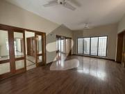 F 7 / Beautiful Fully Renovate 10 Bedroom 2 Study Room...