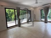 F 7 Beautiful 6 Bed Triple Storey Luxury House For Rent