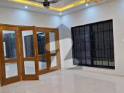 F 8 BEAUTIFUL NEW CONDITION OWNER BUILD HOUSE SIZE 1777...