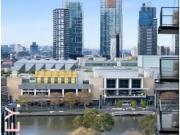 “F L I N D E R S S T R E E T”