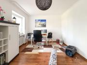 F Oberrad: Gepflegte 2 Zimmerwohnung mit EBK und...