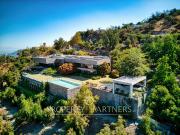 Fabulosa arquitectura y vistas sobre Santiago