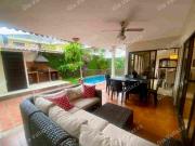 FABULOSA CASA SOBRE CORDON COMERCIAL!