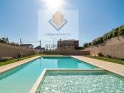 Fabulosa Moradia V3 de 3 Frentes em Condomínio Fechado...