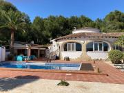 Fabulosa villa construida en un solo nivel en una...