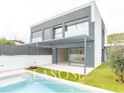 Fabuloso Hogar Familiar Moderno en un Entorno...