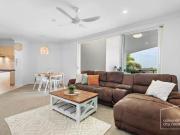 Fabulous Coastal Apartment Ocean Views & Minutes to Beach!