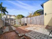 FABULOUS LOCATION, WALK TO KING STREET!