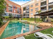 Fabulous Teneriffe Apartment Modern Living Awaits!