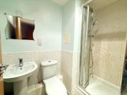Fabulous two double bedroom furnished apartment with...