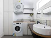 Fabulous Unit in Prime Jolimont Location