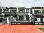 FACING OPEN Double Storey Superlink Temasya Legasi...
