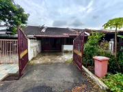 FACING OPEN HIGH CEILING Single Storey Kelana Jaya