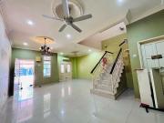 Facing Open Renovated Double Storey Taman Ixora Salak...