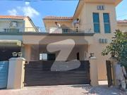 Facing Park 10 Marla 3 Bedroom House For Rent In Askari...