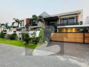 Facing Park Near Commercial Raya 2 Kanal Home A Perfect...
