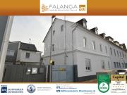 Falanga Immobilien Hochwertig sanierte 2 Zimmer OG...