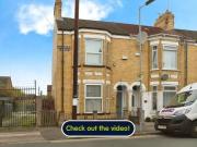 Falmouth Street, Hull, HU5 2LS 3 bed end of terrace...