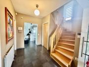 FAMILIEN TRAUM ! GROSSES ECKREIHENHAUS IN SEHR GUTER LAGE