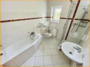 Familien willkommen! 4 R. Wohnung mit West Balkon,...