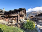 Familienchalet in Bruson – Garage, Carnotzet und offene...