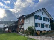 FAMILIENFREUNDLICH MIT GROSSEM GARTEN!