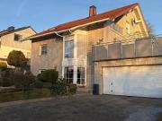 FAMILIENFREUNDLICH RUHIG GELEGEN MIT GARTEN