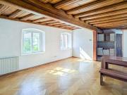 Familienfreundliche 4 Zimmer Altbauwohnung im Innenhof...